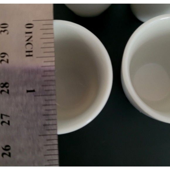 Vintage White Ceramic Porcelain Sake Cups/Shot Glasses 4pcs 1.75" Japan Modern - Picture 9 of 9